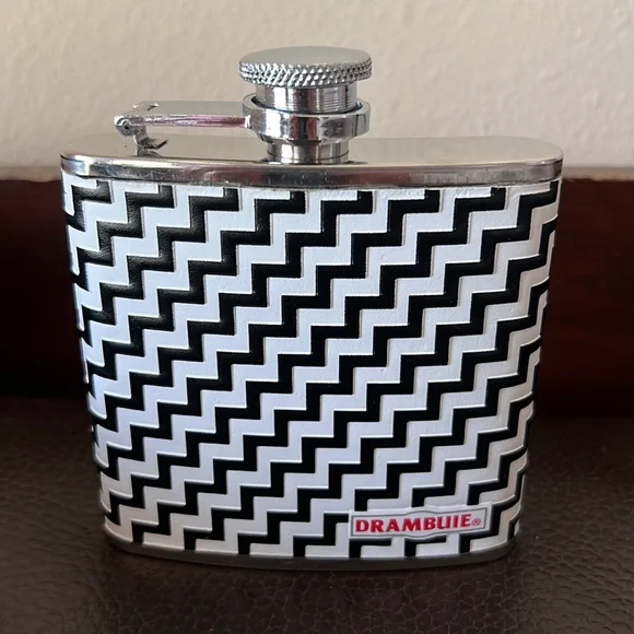 Drambuie 5oz Drink Flask Stainless Steel Zig Zag Decoration Screw Top - Picture 1 of 4